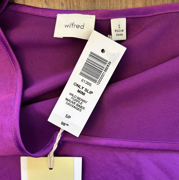 Aritzia Wilfred Slip Mini - NEW WITH TAGS - Picture 4 of 4